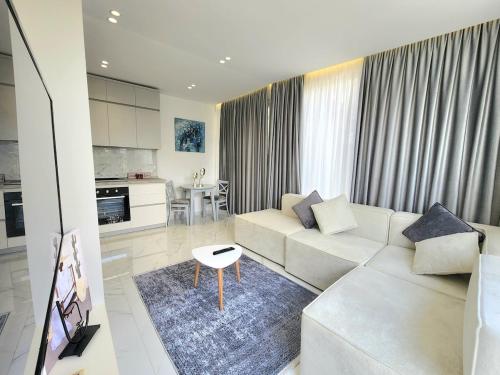 Penthouse with a city view, Tirana (photo 8)