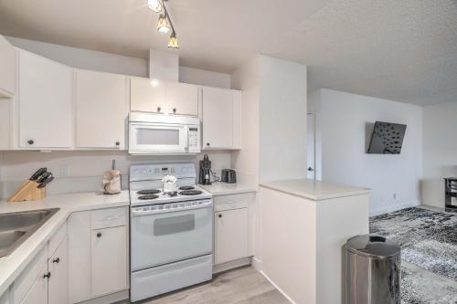 Stylish Stay Near Vegas Strip Sleeps 6, Las Vegas (foto 5)