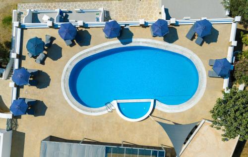 Holidays Inn Ios - image 14