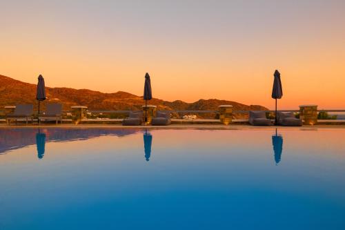 Holidays Inn Ios - image 11