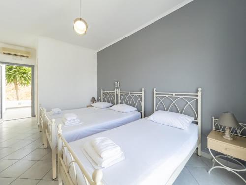 Holidays Inn Ios - image 6