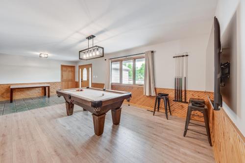 Lake Mary View Pickleball Paradise Penthouse Unit