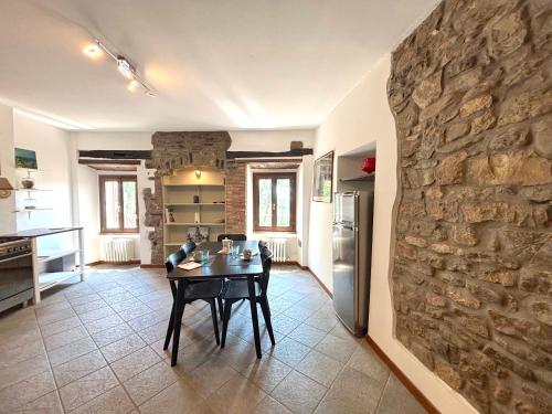 Residenza La Rocca 1227 - Borgo Castello di Serravalle in Castello Di Serravalle