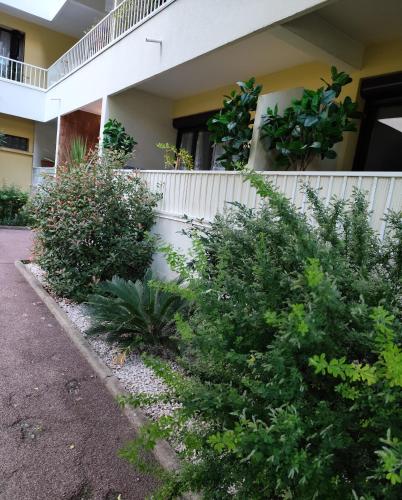 Chambre tout confort dans logement proche de la gare in Lemasson