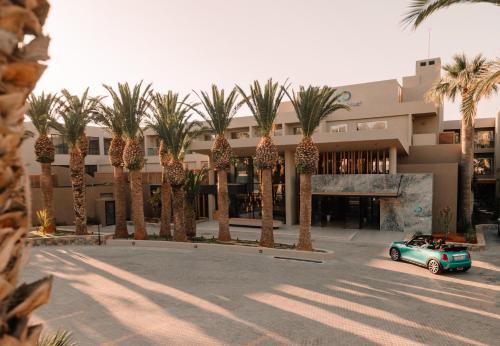 Unique Blue Resort - image 2