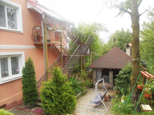 Apartments and Sauna – khách sạn tại Drohobych