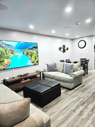 5BR Home near City Center, Live! Casino, Hot Tub with City View