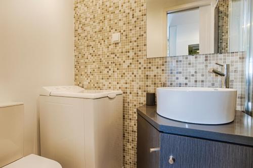 

BmyGuest - Fado Mezzanine Apartment