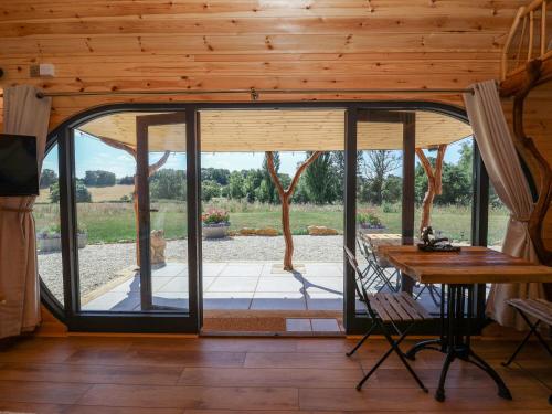 A szálláshely kívülről, Bugley Pools Hideaway in Gillingham Town