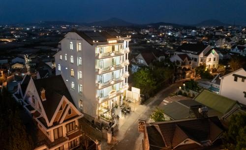 Olagi Hotel 2