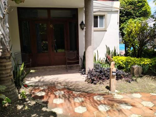 ทัศนียภาพภายนอกโรงแรม, Hotel Bungalows La Era in อิกซ์ตาปัน เดลา ซาล