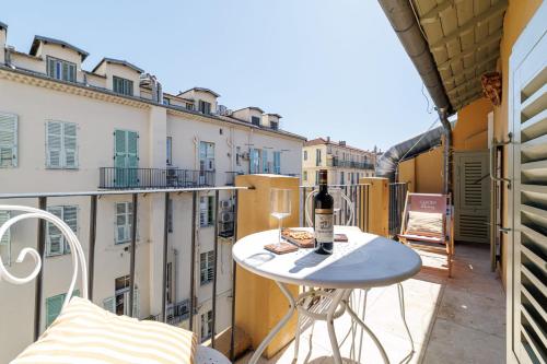 NEGRIN - Romantical Terrace - 2 min from the Sea, Nice (photo 2)
