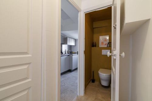 NEGRIN - Romantical Terrace - 2 min from the Sea, Nice (photo 9)