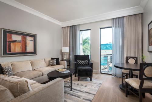 2 bedrooms, 3 beds