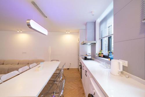 ZHome-Three floors 4 bedrooms - near Nanjing Road, Shanghai (Foto 8)