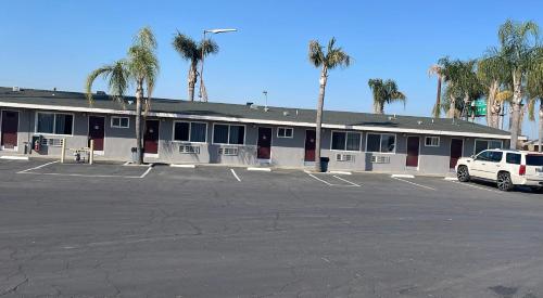 King's Inn Motel - image 11
