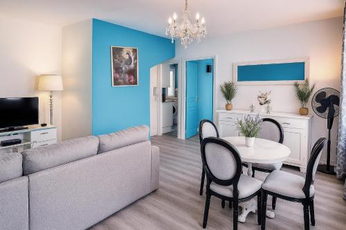 La Marquise Room Type - Deluxe Suite