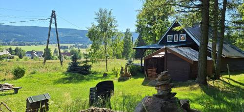 Domek Adam z widokiem na góry Lasówka