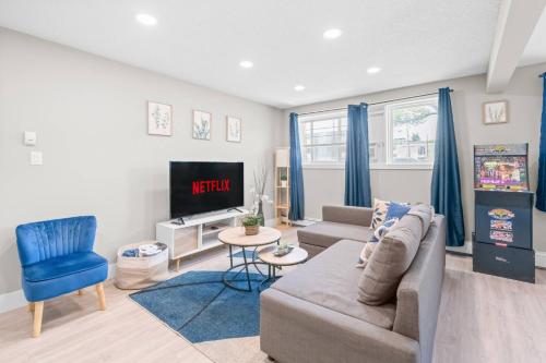 Elegant Living in a 1-Bedroom Suite, Edmonton