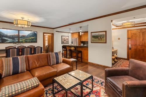 The Ritz-Carlton Club, 2BR Ski-in/Ski-out Premier Residence 8405, Aspen Highlands detail
