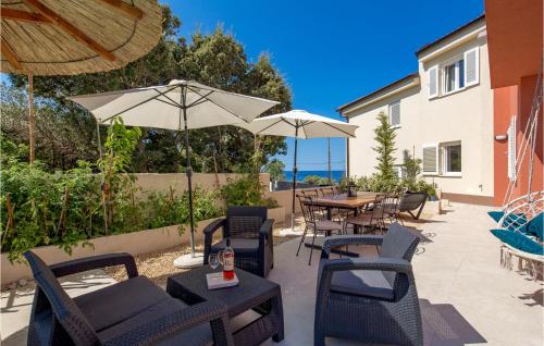 Hotelli välisilme, Beautiful Home In Miholascica in Miholašćica