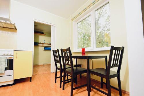 Spacious apartment with balcony, Tallinn (photo 2)