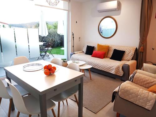 LAR JARDÍN - Casas con parking privado