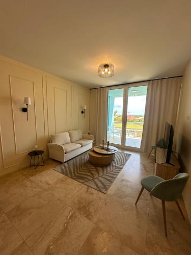Aruba Awaits Perfect Stay in บูคูรุย