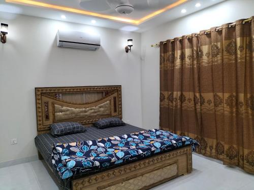 Beautiful villa in bahria town karachi in Malir