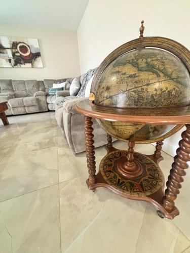 Vintage Family Scape + heated pool&discount in Tampa, USA