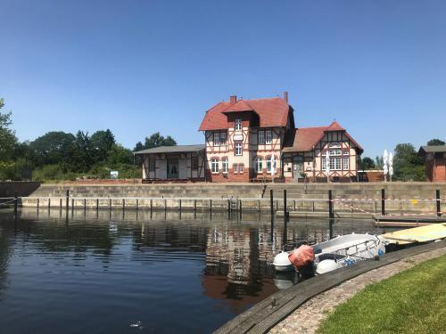 Viesnīcas āriene, Glampingpod in Düvier