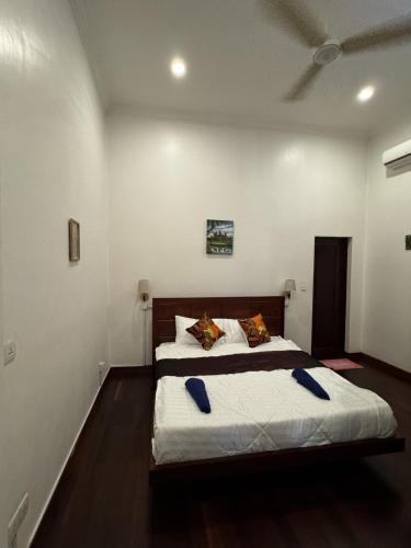 Deluxe Double Room image 7