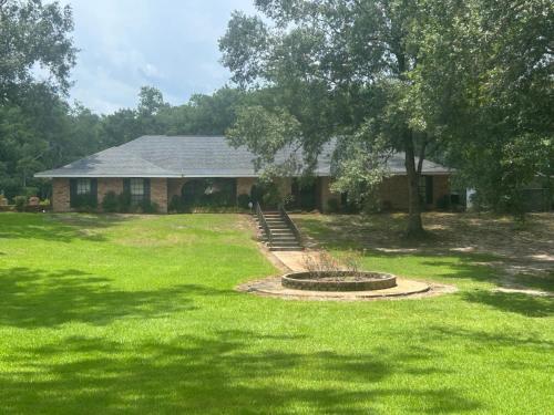 Viesnīcas āriene, Waterfront Home in Killian in Springfield (LA)