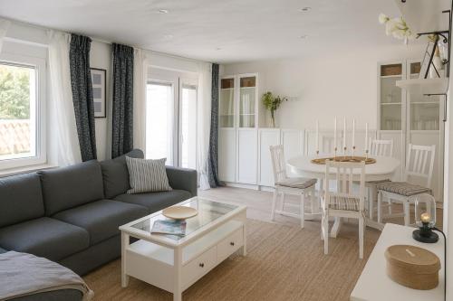 Ferienwohnung Jasmin - Achterwasser Findling