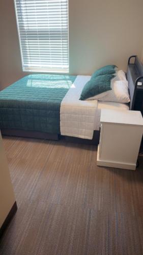 Willow e-hotel in Mattoon