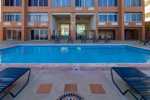 Swimming pool, TUCACAS VISTA Y SALIDA AL MAR Apto TIPO ESTUDIO DUPLEX SIN HABITACION INDEPENDIENTE in Tucacas