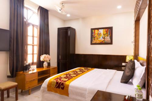 room detail thumbnail 0