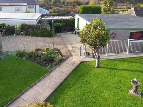 外部景觀, Trem Y Werydd in 阿姆盧赫