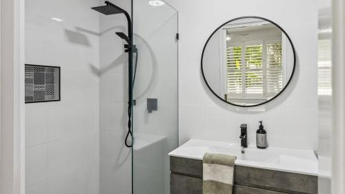 Beachside 24 - Pet Friendly Holiday Home - Holiday Yamba - image 3
