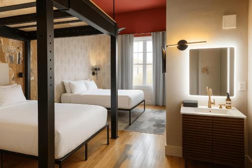 2 queen beds
