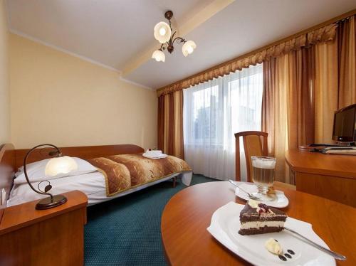 2 twin beds