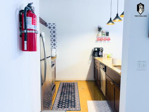 멤피스 (TN) The Stallion #101 - 1BD Modern Loft with Private Patio - Walk to various attractions 4성급 싱글룸 스위트룸