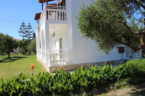  Explorer's Rest, Pension in Argassi