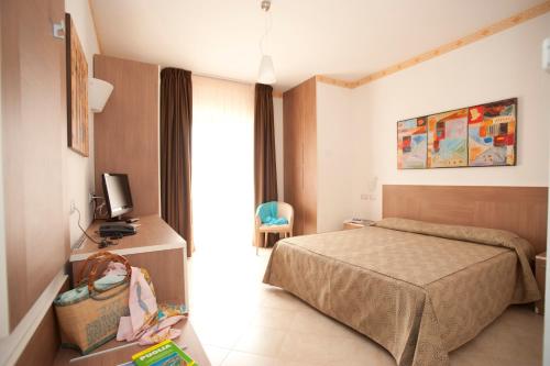 Oasiclub Hotel - image 13