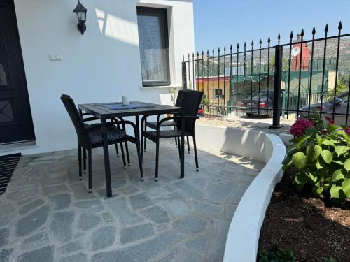 Facilities, White Sea in Kavala