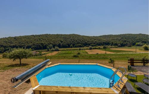 Peldbaseins, Awesome Home In Jaskovo With Heated Swimming Pool in Donje Pokuplje