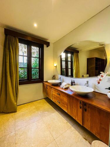 Villa with Private Pool image 8