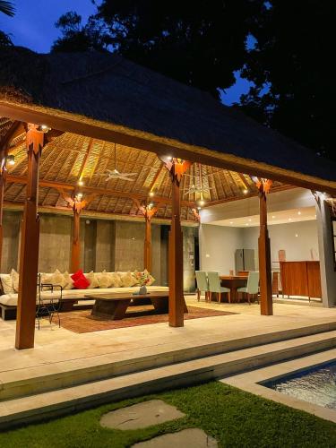 Villa with Private Pool image 4