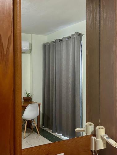 One-Bedroom Apartment with Mountain View image 5