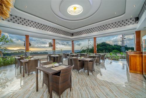 Restaurant, SADAMATRA - Luxury Infinity Views in Padang Bai